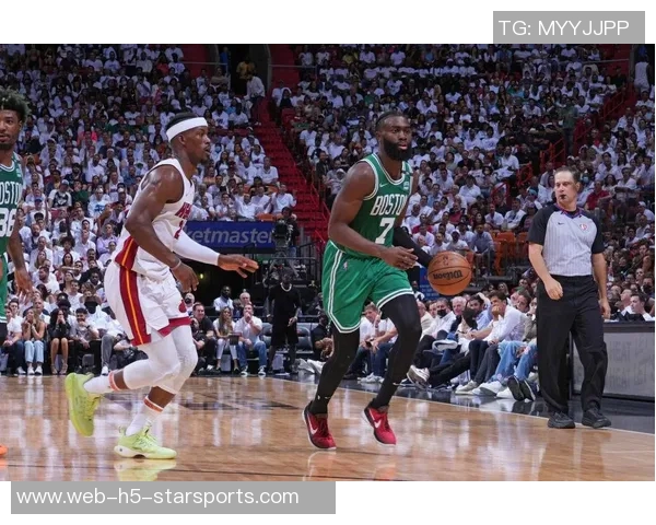 瓦塞尔22分钟高效表现8投6中斩获18分4篮板2助攻助力球队胜利