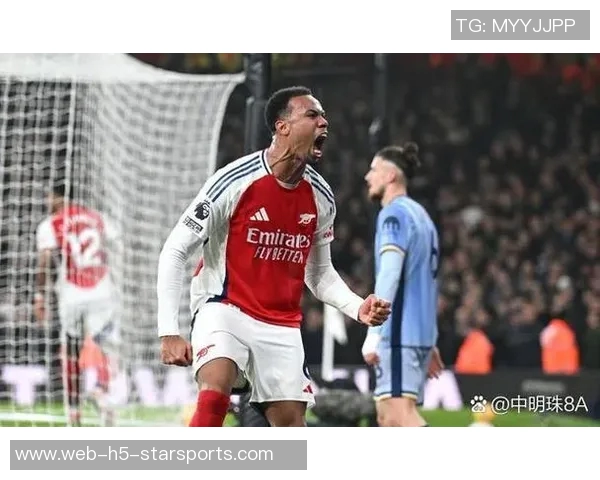 西蒙斯6500万转会热刺表现失常英超9场无进球惨遭北伦敦德比完败