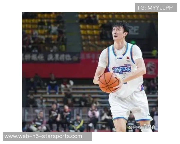 赖俊豪因头部撞击广告板导致颈部扭伤已紧急送医接受治疗