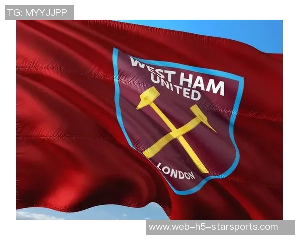 英超俱乐部母亲节礼品售价飙升仅因印上队徽引发热议 英超俱乐部母亲节礼品售价飙升仅因印上队徽引发热议